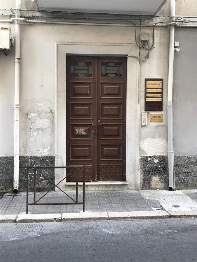 クロトーネ Donna Margharet Bed & Breakfast エクステリア 写真