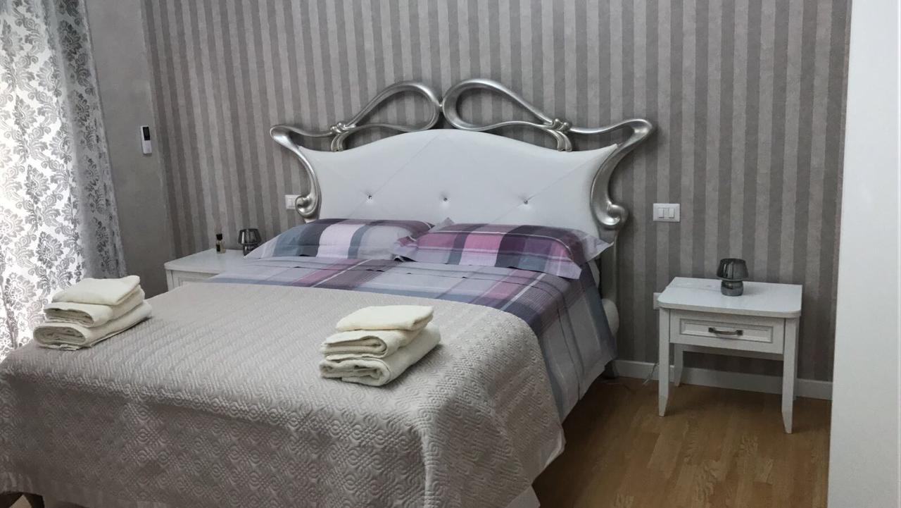 クロトーネ Donna Margharet Bed & Breakfast エクステリア 写真