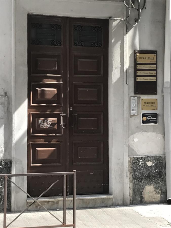 クロトーネ Donna Margharet Bed & Breakfast エクステリア 写真